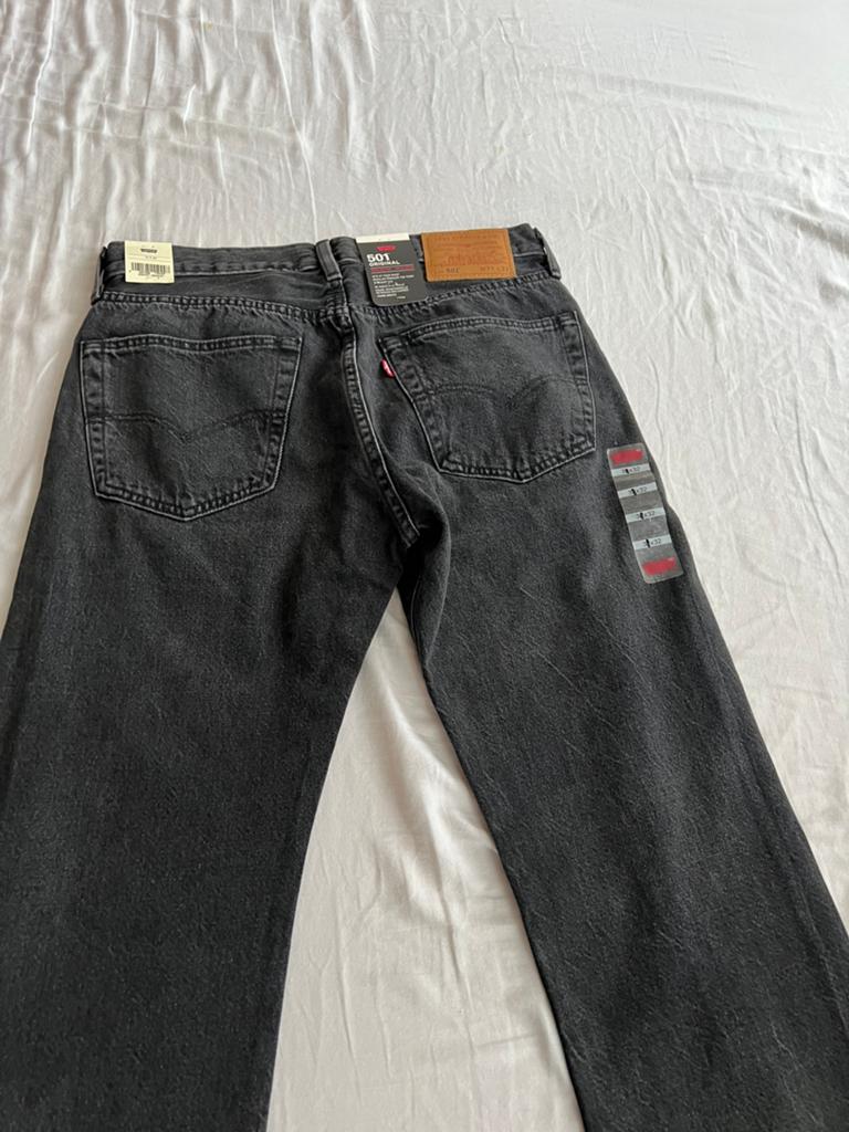 Jeans Levis 501 31/32 Gris neuve, Kleding | Heren, Ophalen, Zo goed als nieuw, Grijs, W32 (confectie 46) of kleiner