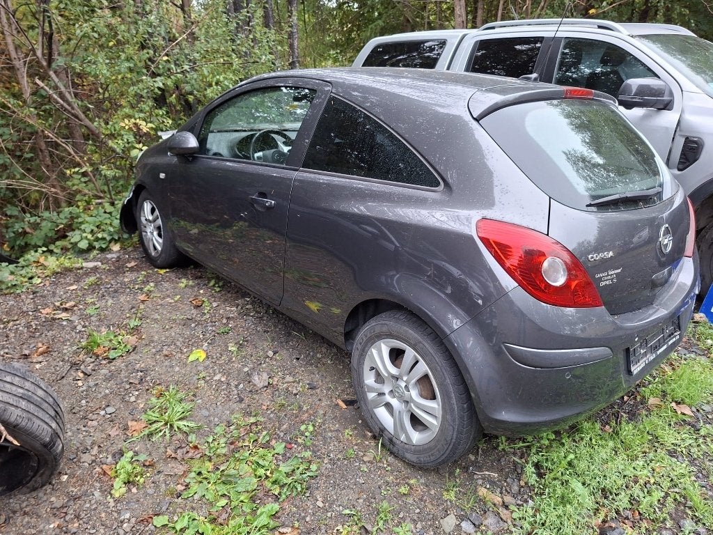 Opel corsa accidenté, Autos, Achat, Automatique, Particulier, Corsa