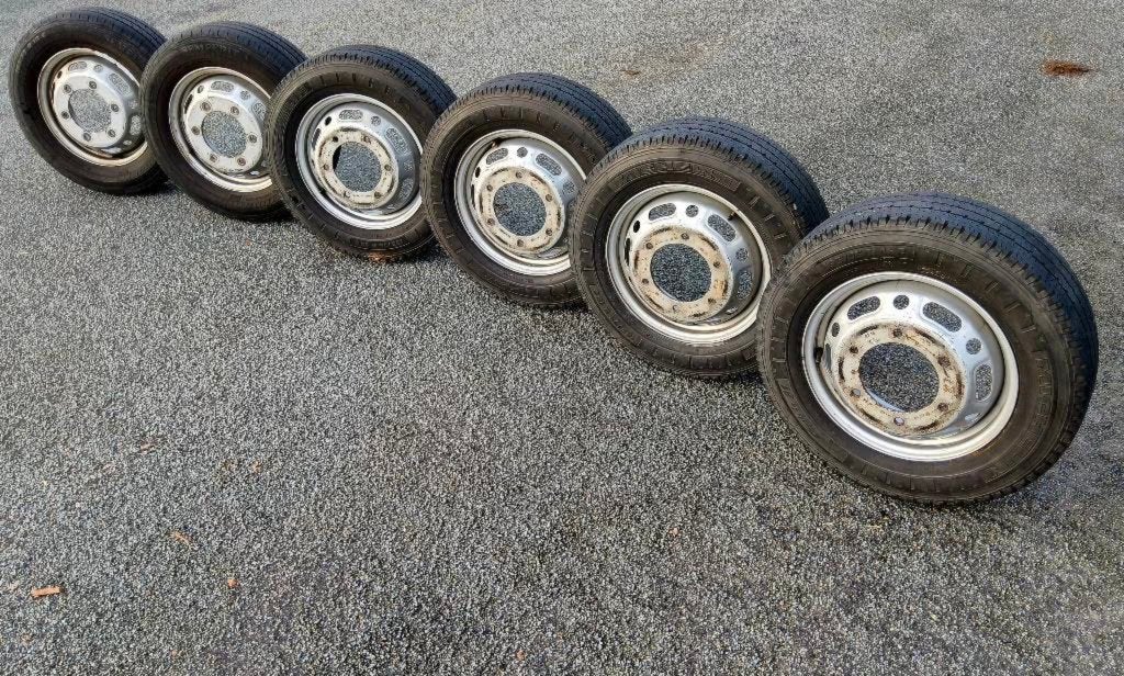 6 pneus été renforcés 195/75-16C sur jantes VW Crafter, Pneus et Jantes, 16 pouces, Pneus été, Véhicule utilitaire