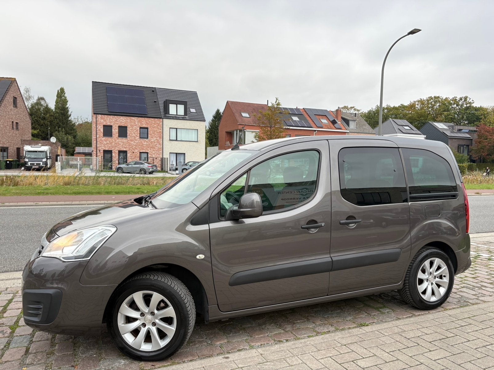 Peugeot Partner | 12 M Garantie | 103 Dkm | Benzine | 2016 |, Auto's, Voorwielaandrijving, 4 cilinders, 72 kW, https://public.car-pass.be/vhr/27226dbd-e47c-4857-80f4-e2f3a3871e56