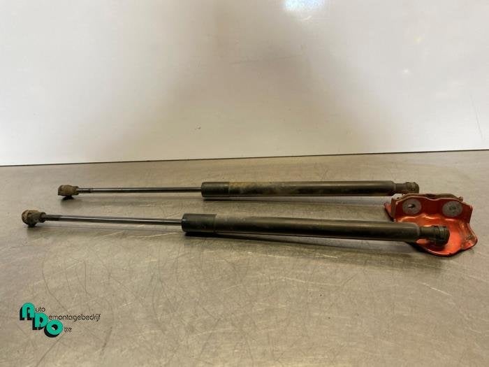 Kit amortisseur gaz hayon d'un Renault Clio (Clio 4 12-), Autos : Pièces & Accessoires, Renault, -, 3 mois de garantie, Utilisé