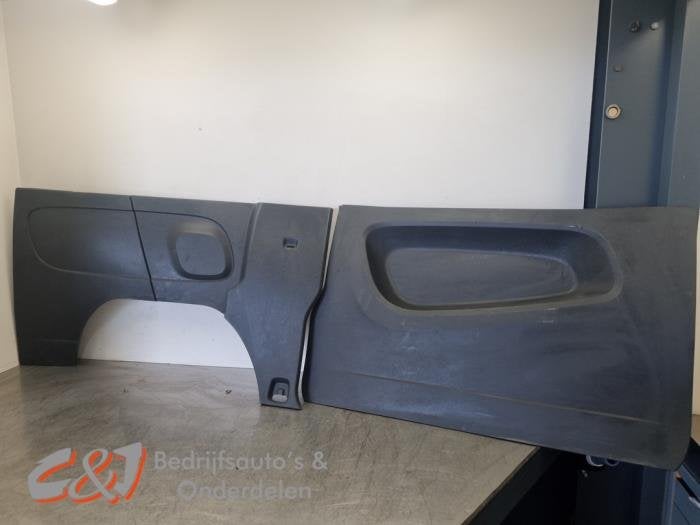 Revêtement de la benne d'un Renault Trafic, Renault, -, 3 mois de garantie, Utilisé