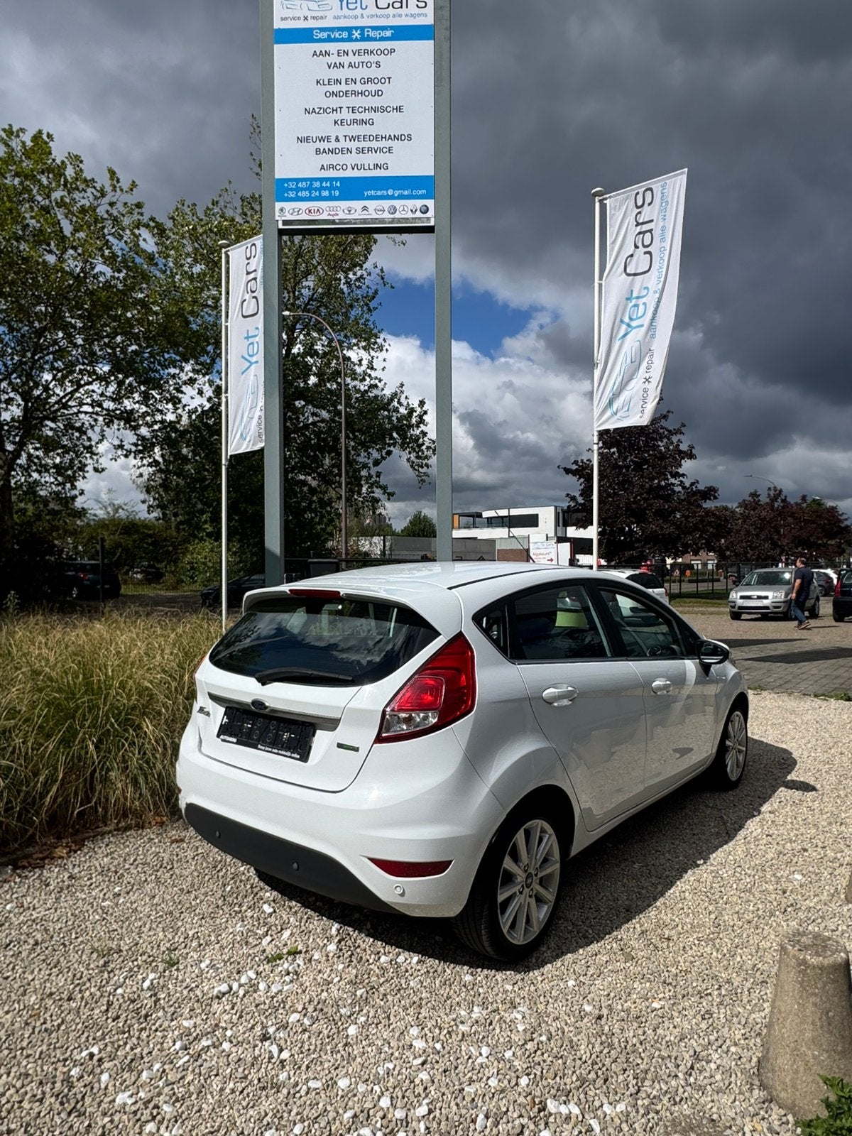 Ford fiesta benzine met keuring verkooo en garantie, Auto's, Voorwielaandrijving, Stof, 1200 kg, Wit