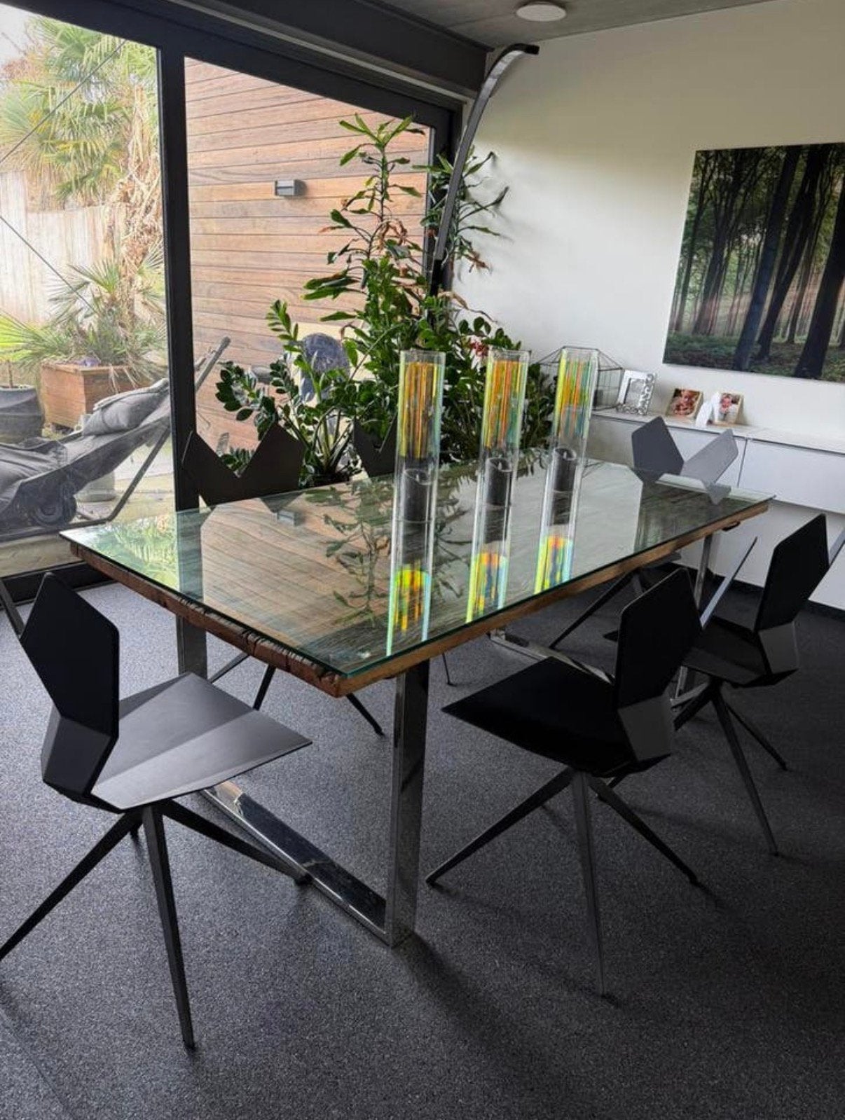 Design houten eettfel met ruw houten blad, Huis en Inrichting, Ophalen, Zo goed als nieuw, Glas