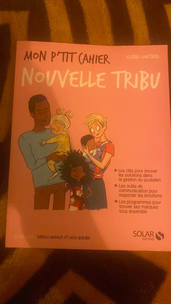 Mon petit cahier, nouvelle tribu écrite par Elena, Goutard, Ophalen of Verzenden, Zo goed als nieuw