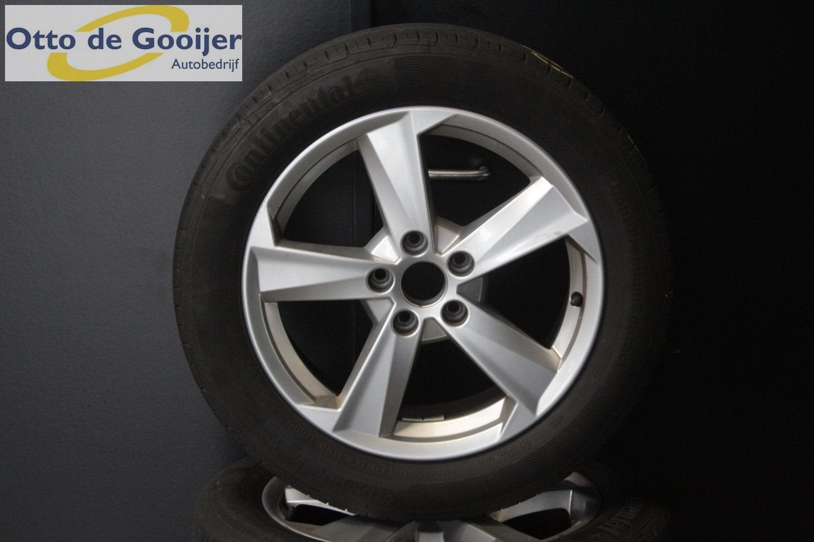 Originele Audi Q2 Velgen 17 Inch Zomerbanden 215/55R17, Pneus et Jantes, -, Véhicule de tourisme, -