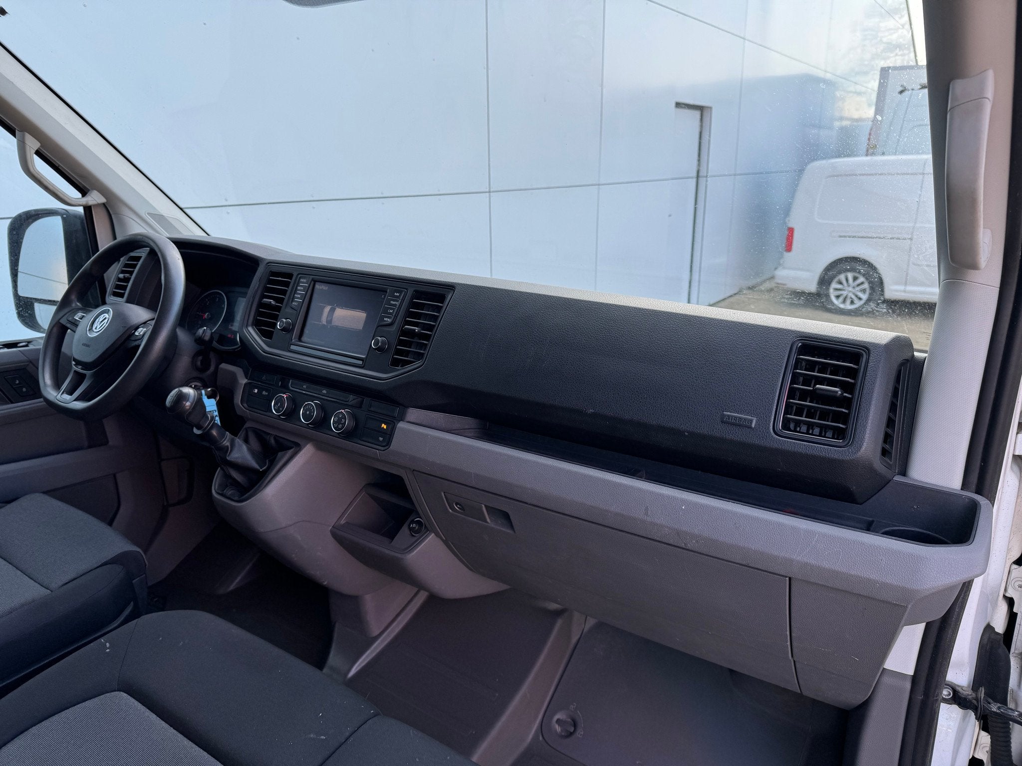 Volkswagen Crafter 2.0 TDI 140 PK Glasresteel Glastransporte, Auto's, 0 cilinders, Euro 6, Volkswagen, Wit