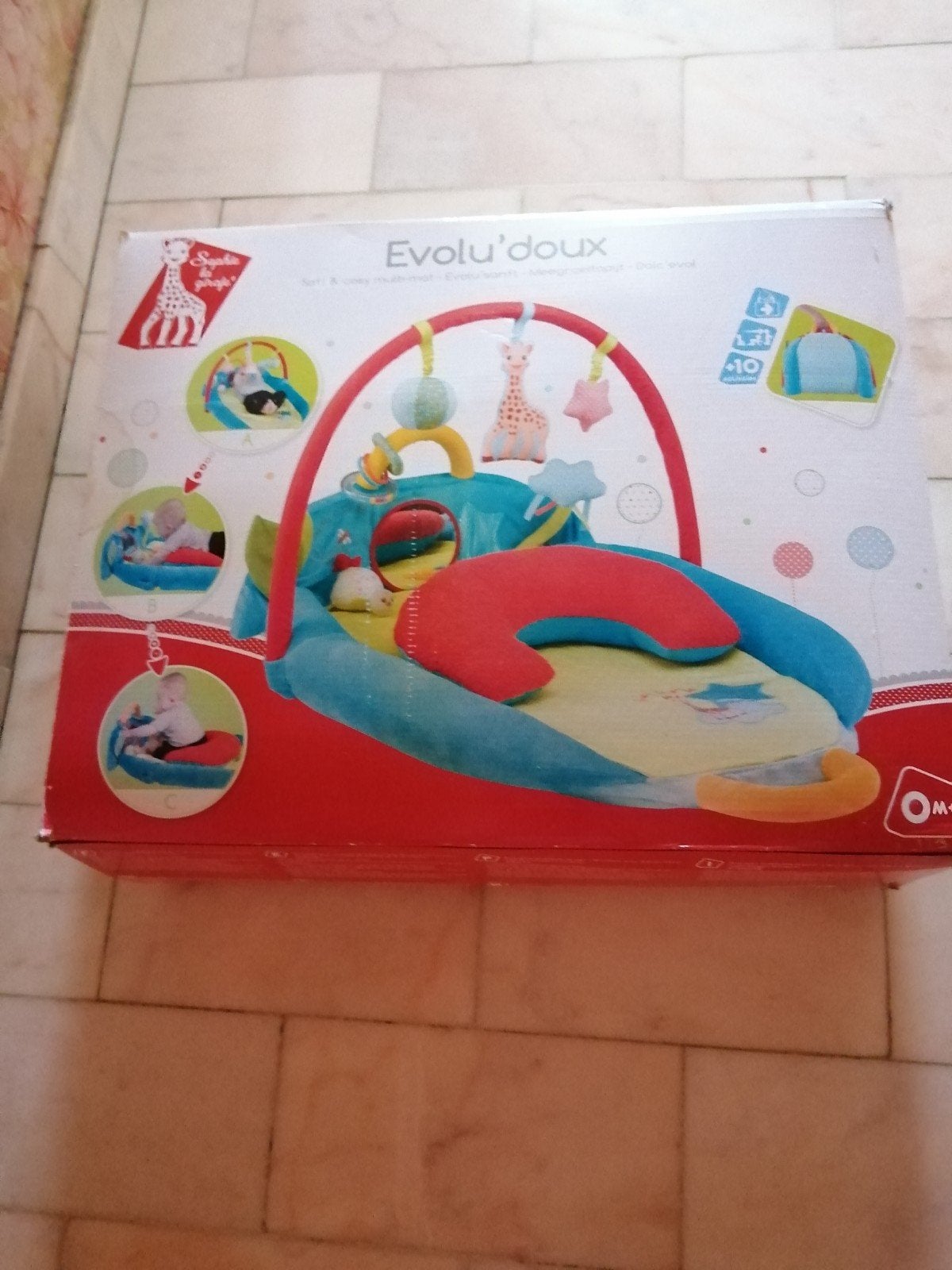 Tapis de jeux evolu'doux Sophie la girafe, Enfants & Bébés, Enlèvement