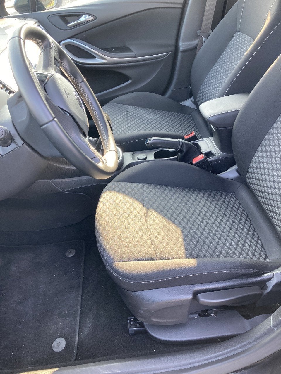 Opel Astra Online Edition Start/Stop (bj 2017), Auto's, Opel, Automatische klimaatregeling, Stof, Gebruikt, https://public.car-pass.be/vhr/1c413de1-eee0-4ce1-8a98-0b23083c6822