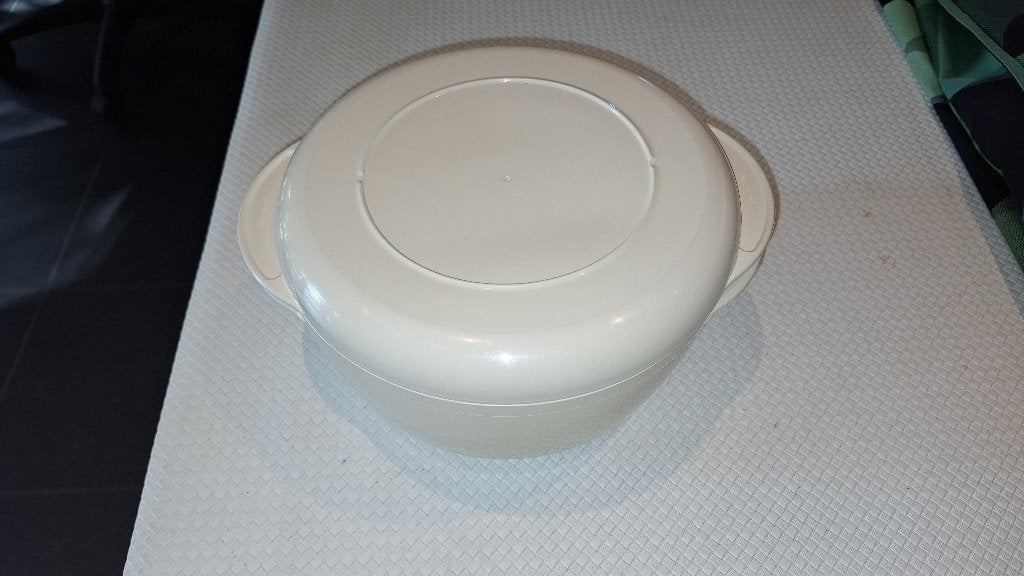 Tupperware Tupperwave 200 2,25 liter crème kleur, Enlèvement ou Envoi, Utilisé, 2250 ml, Crème