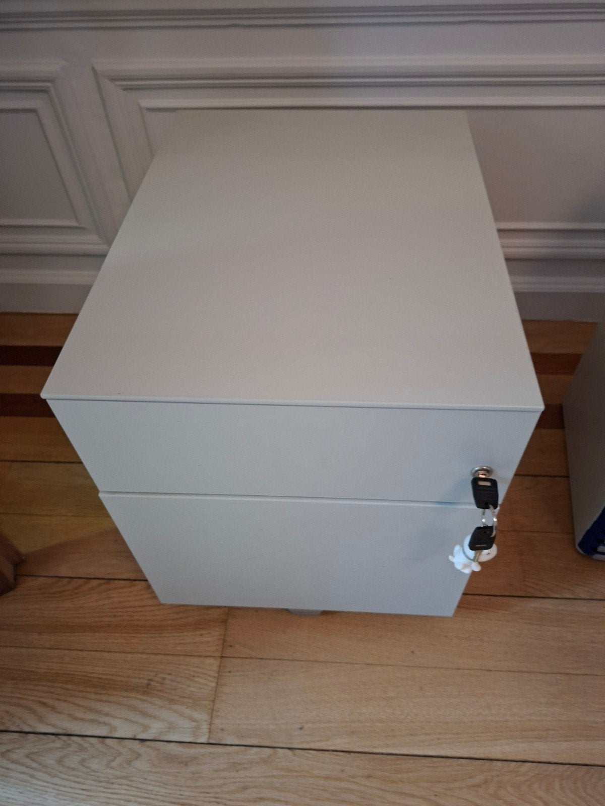 Meuble de bureau, Enlèvement