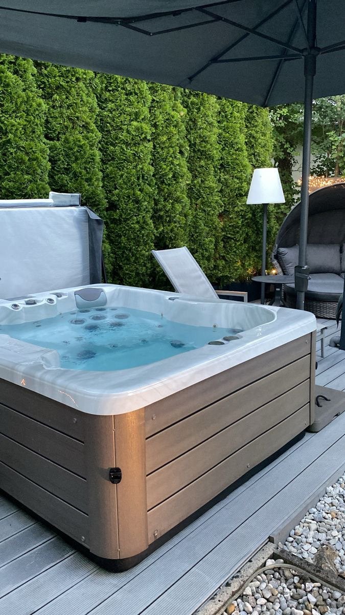 JACUZZI DE LUXE À VENDRE, Jardin & Terrasse, Enlèvement ou Envoi, Comme neuf, Tapis de sol, Fixé