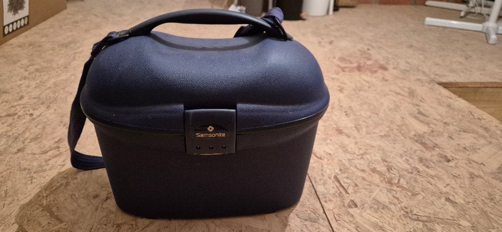 Beautycase Samsonite blauw met schouderriem in prima staat, Bijoux, Sacs & Beauté, Boîtes de maquillage & Beauty case, Comme neuf