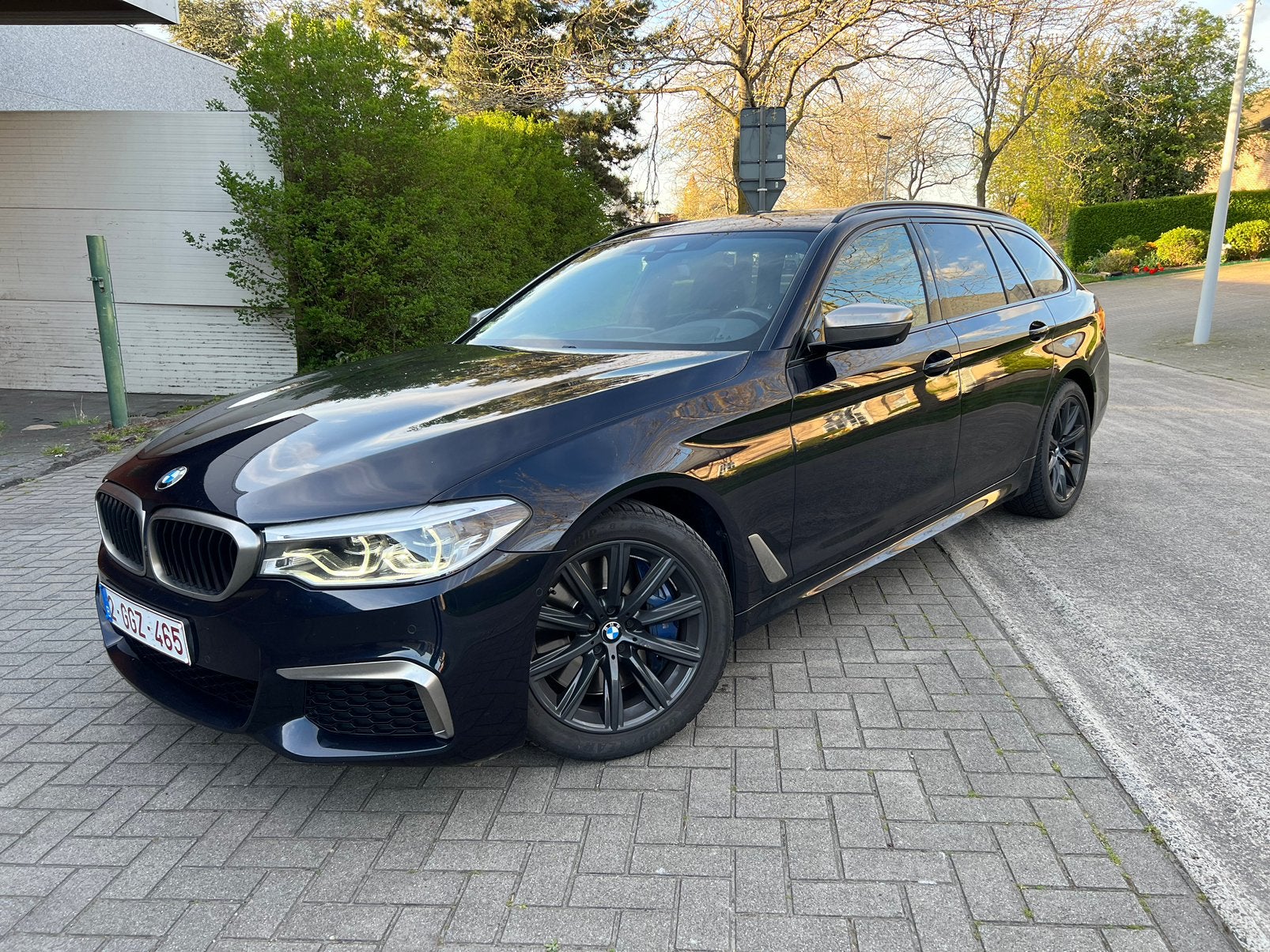 Bmw M550d xdrive M pakket break 3.0 diesel 400pk euro 6b, Auto's, BMW, Particulier, 5 Reeks, 360° camera, 4x4, ABS, Achteruitrijcamera