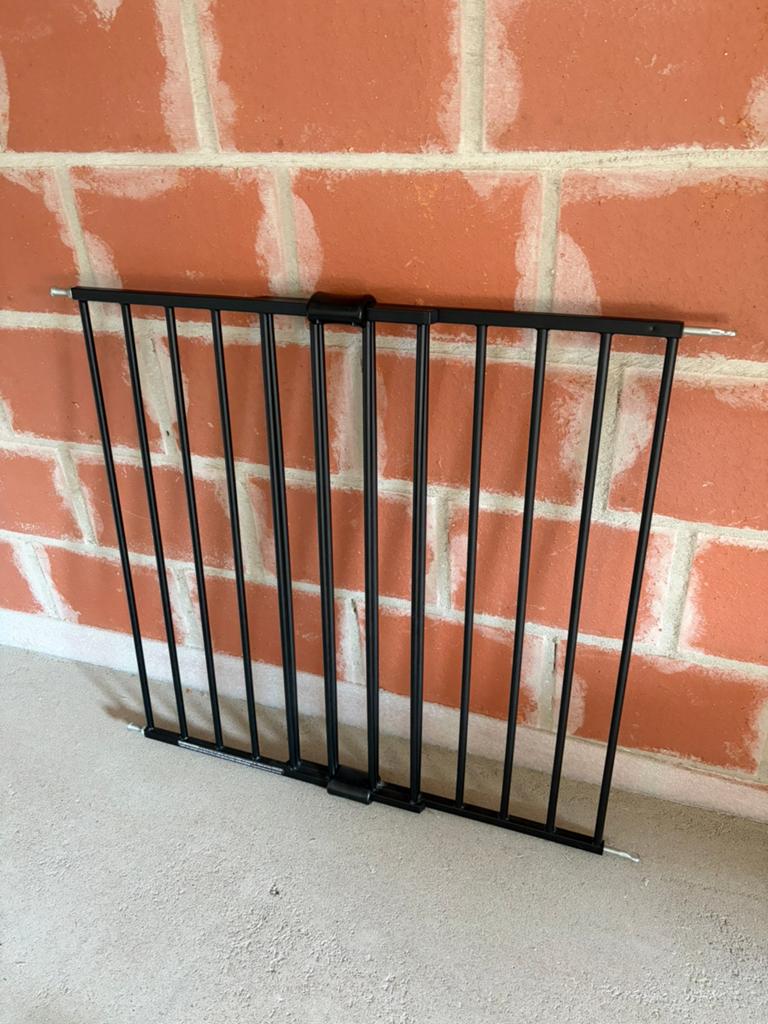 Traphekje zwart. 60/97cm, Kinderen en Baby's, Traphekjes, Ophalen, Zo goed als nieuw