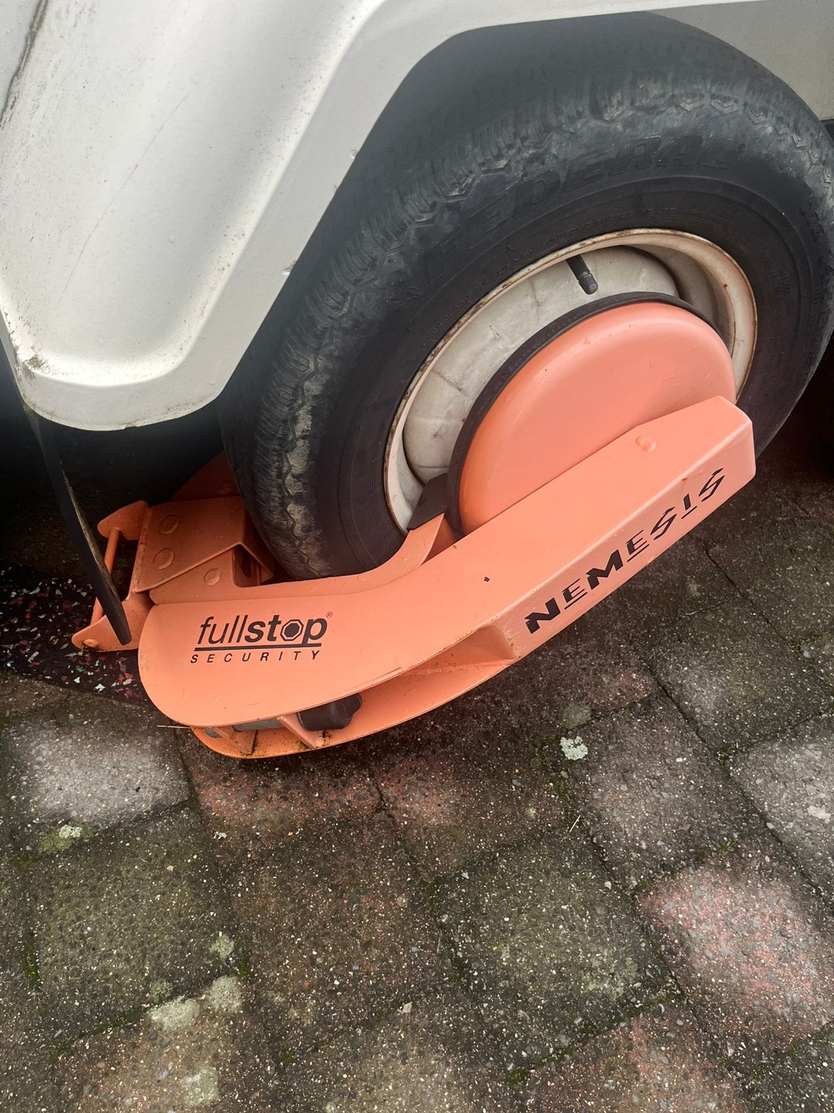 Nemesis wielklem, Auto diversen, Ophalen