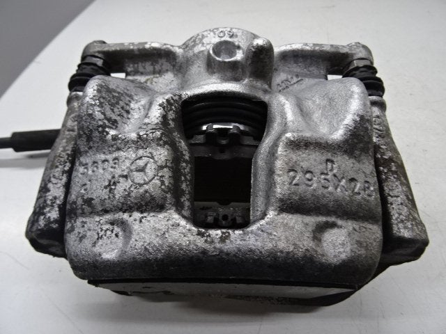 ETRIER DE FREIN AVANT GAUCHE Mercedes-Benz CLA (117.3), Autos : Pièces & Accessoires, Mercedes-Benz, Utilisé, Dialog.mb@mercedes-benz.com