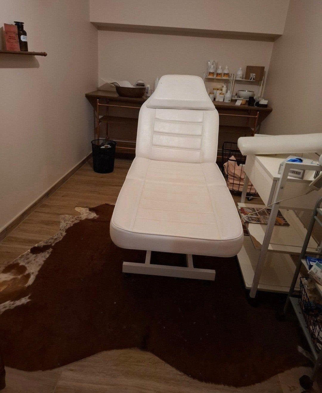 Cosmetische behandelstoel, Ophalen