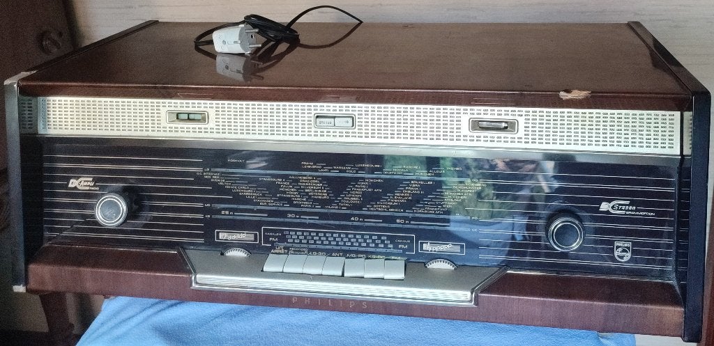 Oude vintage Philips B7X94A radio, Ophalen