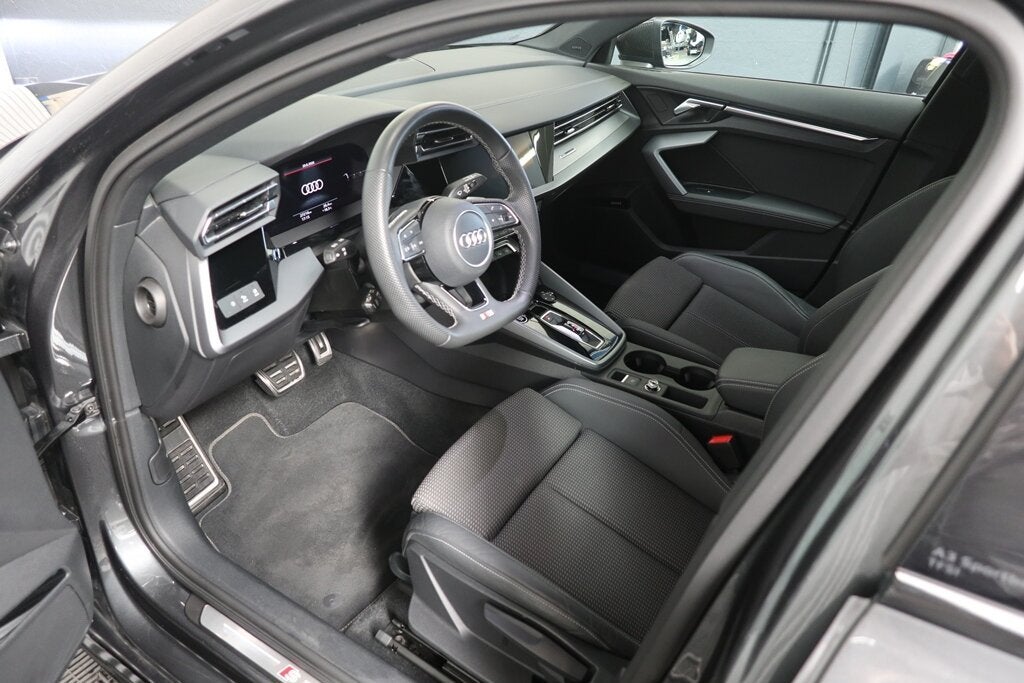 Audi A3 Sportback 35 TFSI 1.5 S-Line Head-up ACC Camera, Autos, 0 kg, Argent ou Gris, Achat, Euro 6