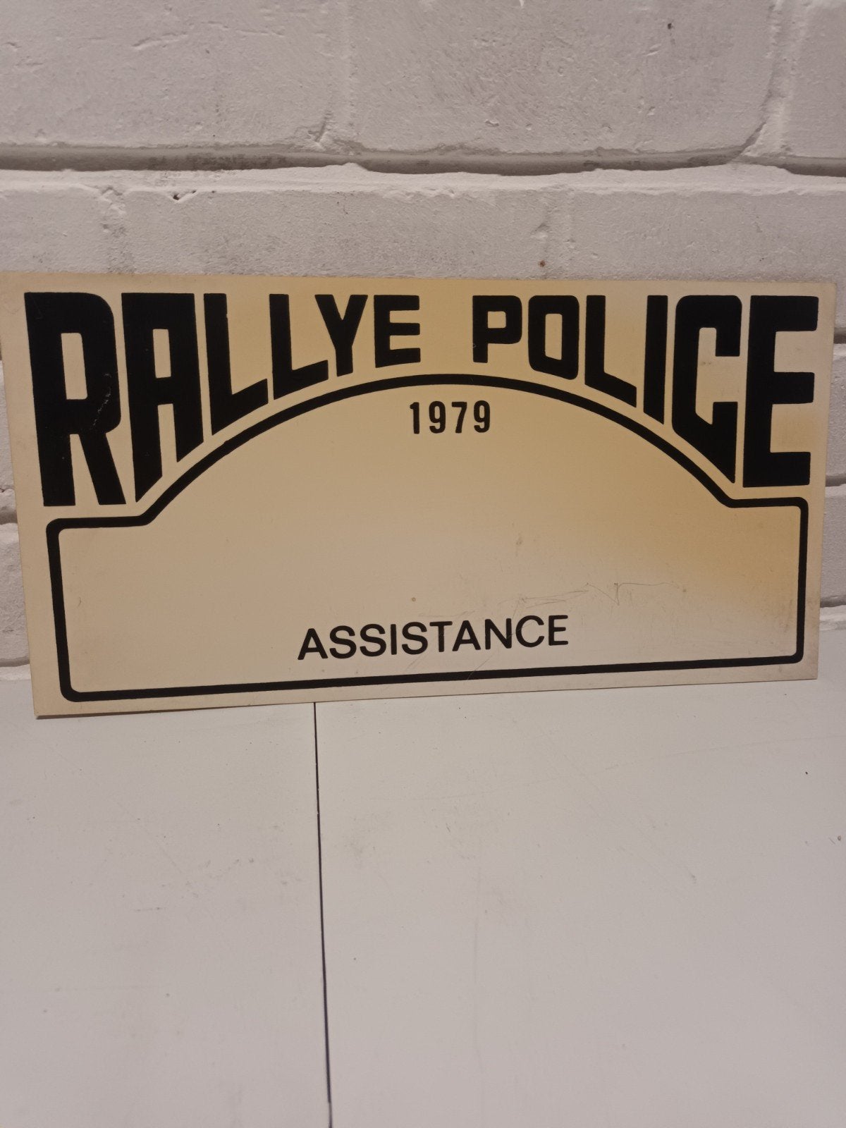 Origineel Vintage Rallyschild "Rallye Police 1979 - Assistan, Enlèvement ou Envoi, ===, ===, ===