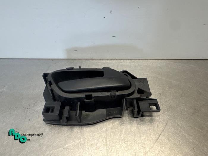 Poignée portière arrière camionnette d'un Fiat Scudo (Scu, -, 3 mois de garantie, Utilisé, Fiat