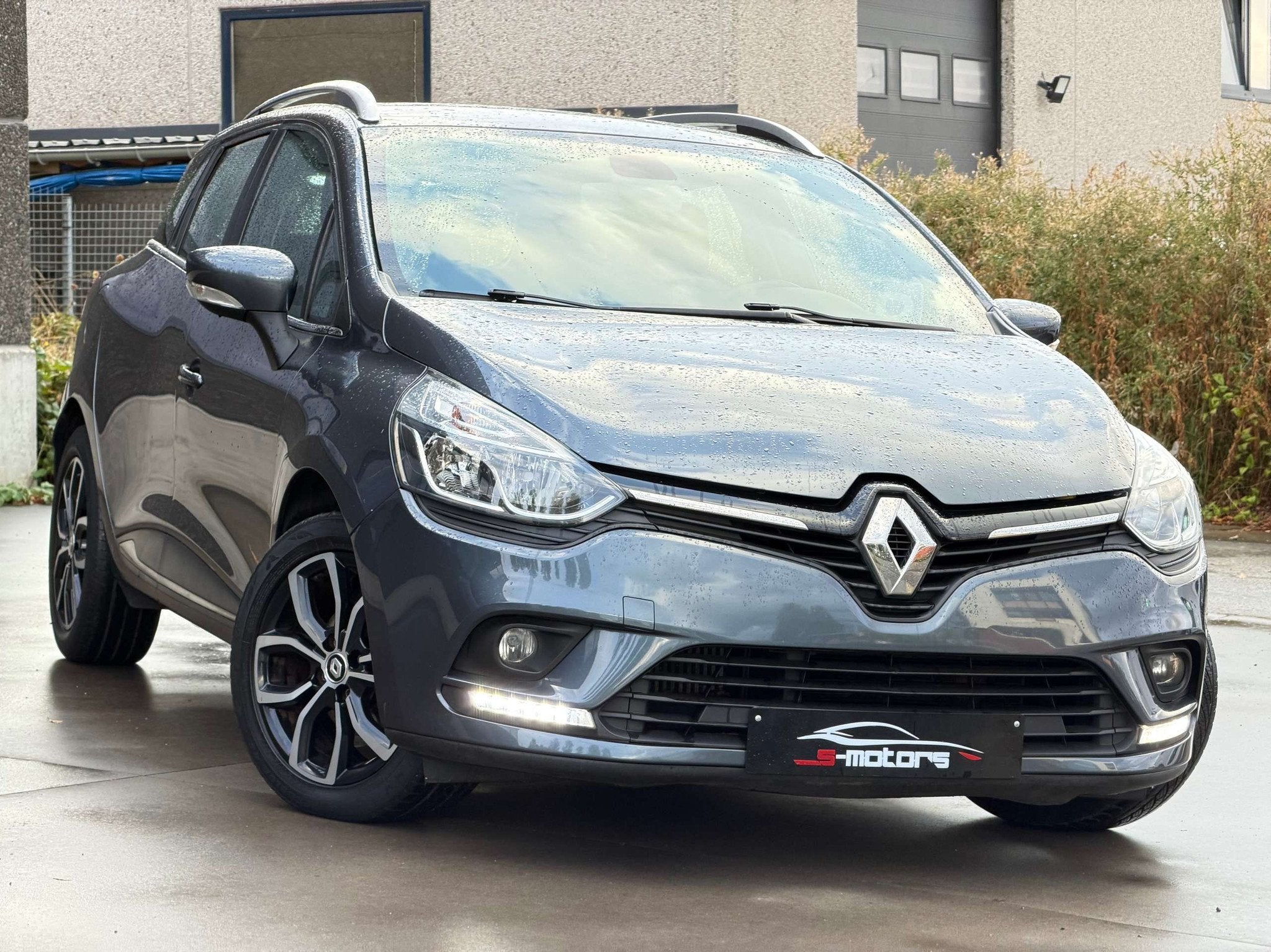 Renault Clio 0,9 TCe • AIRCO • GPS • USB • AUX, Auto's, Voorwielaandrijving, Gebruikt, Zwart, Zwart