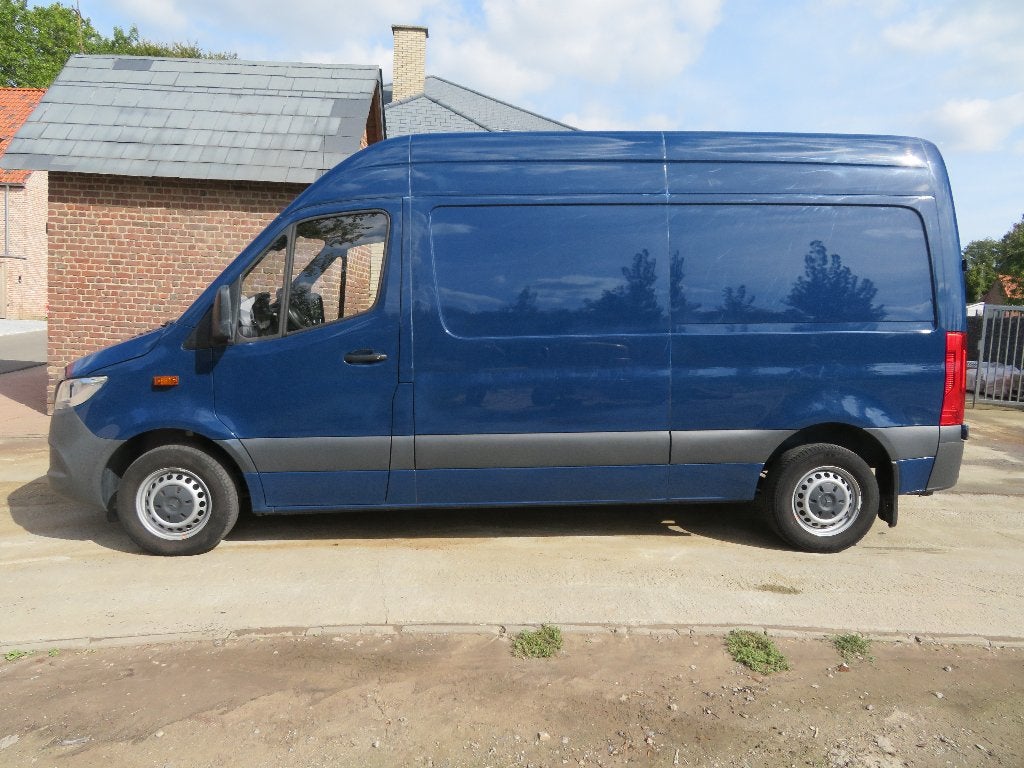 Mercedes-Benz Sprinter 311CDi - FWD - 28.258km - A2H2 - 2022, Auto's, Voorwielaandrijving, Stof, 4 cilinders, Blauw