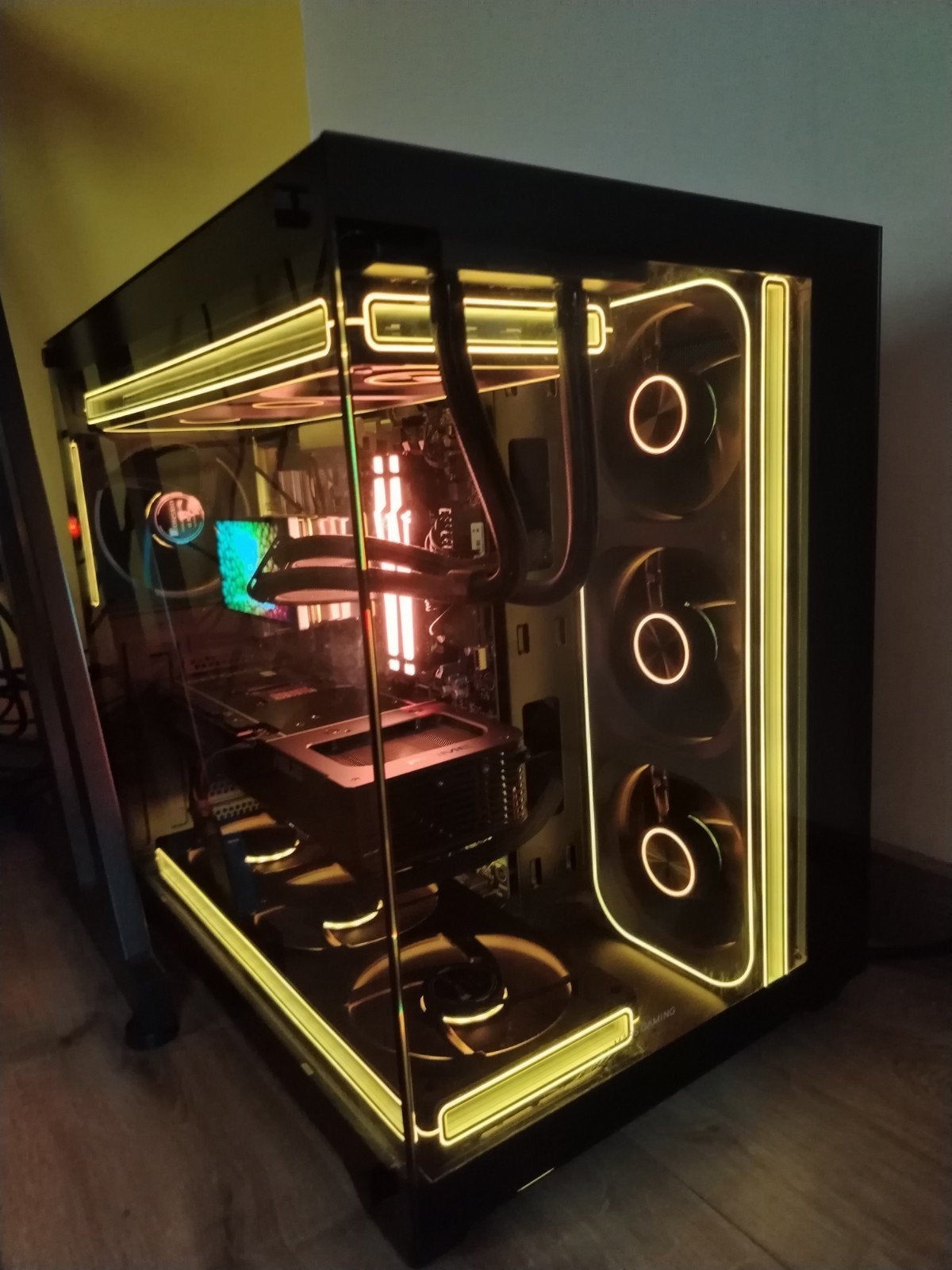 GAMEN OP DE PC — RTX 5070 12 GB/RYZEN 7 7800X3D/DDR5, Computers en Software, Ophalen, 32 GB, Zo goed als nieuw, Gaming
