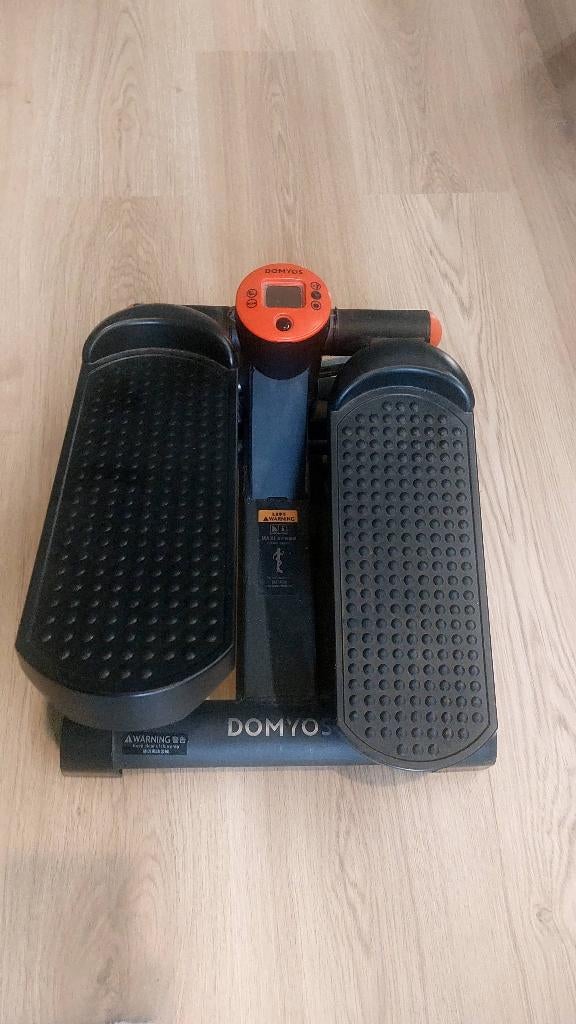 Étape par Domyos, Sports & Fitness, Appareils de fitness, Enlèvement, Comme neuf, Jambes, Appareil step