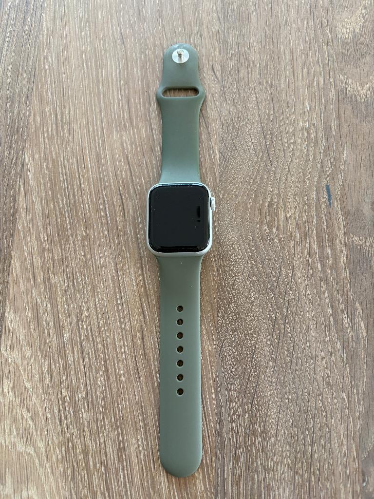 Apple iWatch Series 5 Silver Aluminium Case 40mm, IOS, Ophalen of Verzenden, Zo goed als nieuw, Zilver