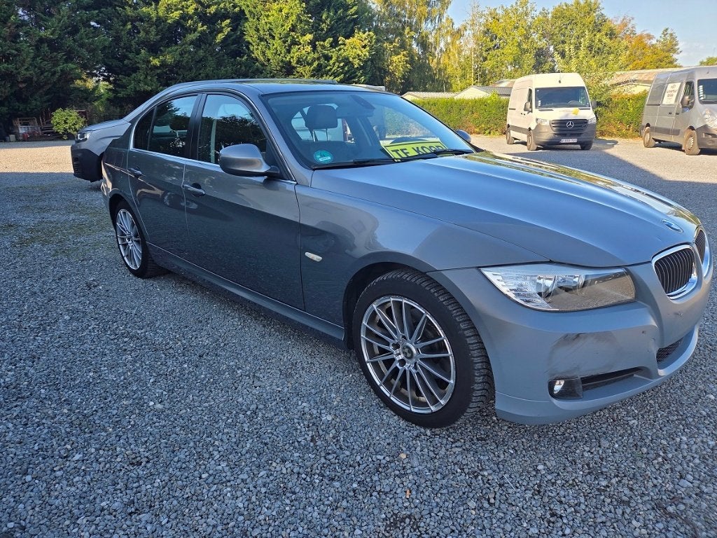 BMW 318 D   2011  EXPORT, Cuir, Achat, 140 g/km, 4 portes