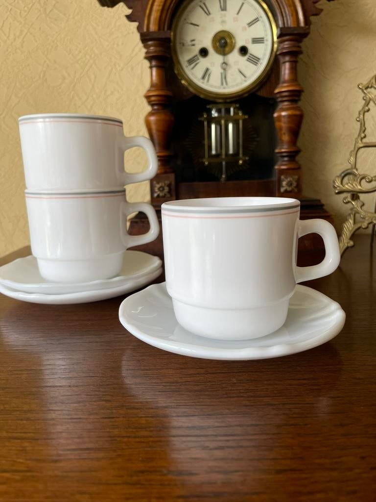 Set van 3 kopjes en schotels Arcopal restaurant bistro, Huis en Inrichting, Keuken | Servies, Gebruikt, Kop(pen) en/of Schotel(s)