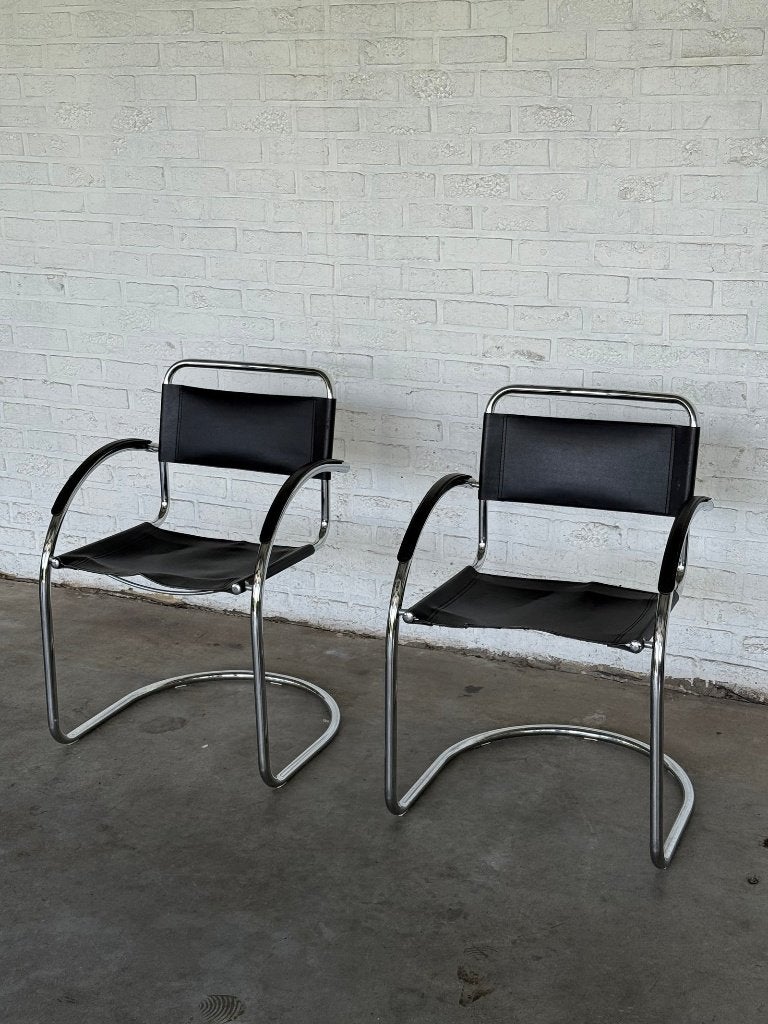 Paire de chaises cantilever vintage cuir noir et chrome, Antiquités & Art, Enlèvement ou Envoi