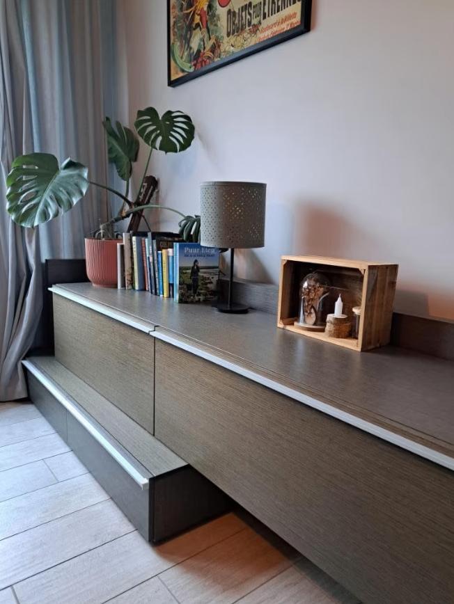 TV meubel / Eiken Tafel / Hangkast / Lederen stoelen, Enlèvement, Utilisé, Chêne, Modern