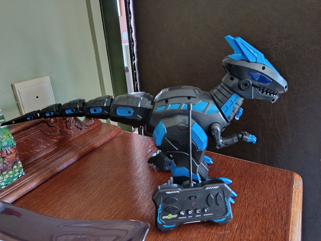 Dinosaure téléguidé, Enlèvement, Comme neuf