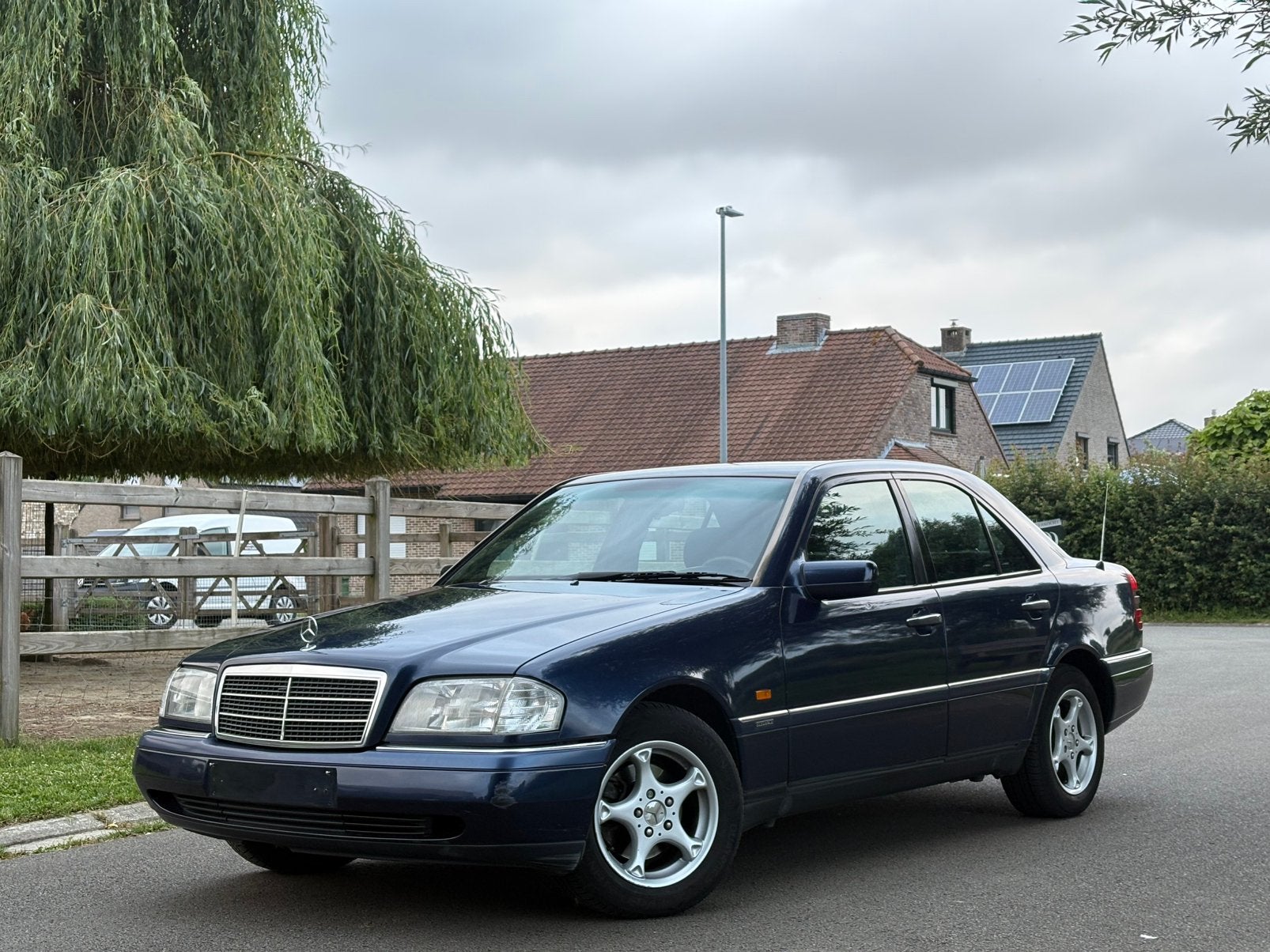 Mercedes-Benz C180 - Automatique - Approuvé pour la vente, Autos, Achat, Cruise Control, Entreprise, Automatique