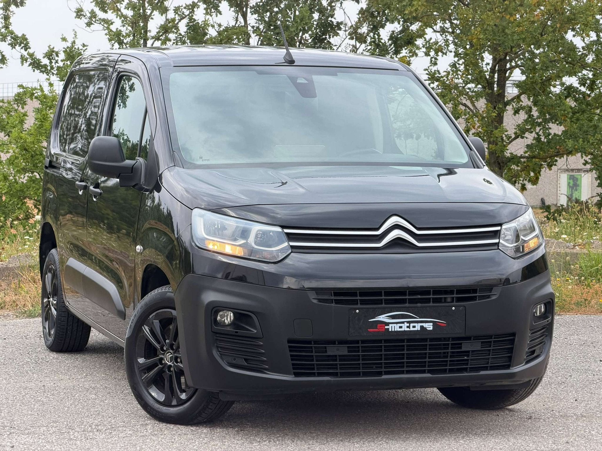 Citroën Berlingo * AUTOMATIQUE * CAM DE RECUL * CARPLAY * J, Autos, Achat, Euro 6, Entreprise, 5 portes
