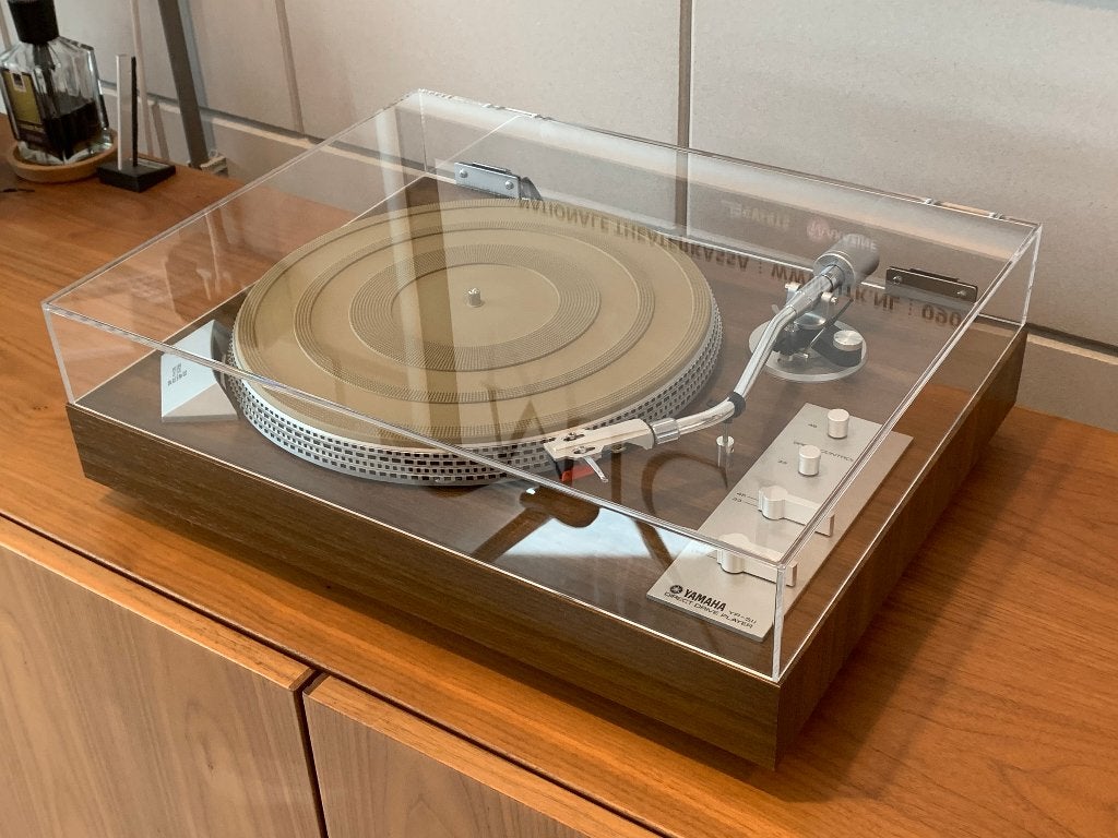 Nieuwe stofkap Yamaha YP-511, TV, Hi-fi & Vidéo, Tourne-disques, Enlèvement ou Envoi, Neuf, Pièce tourne-disques