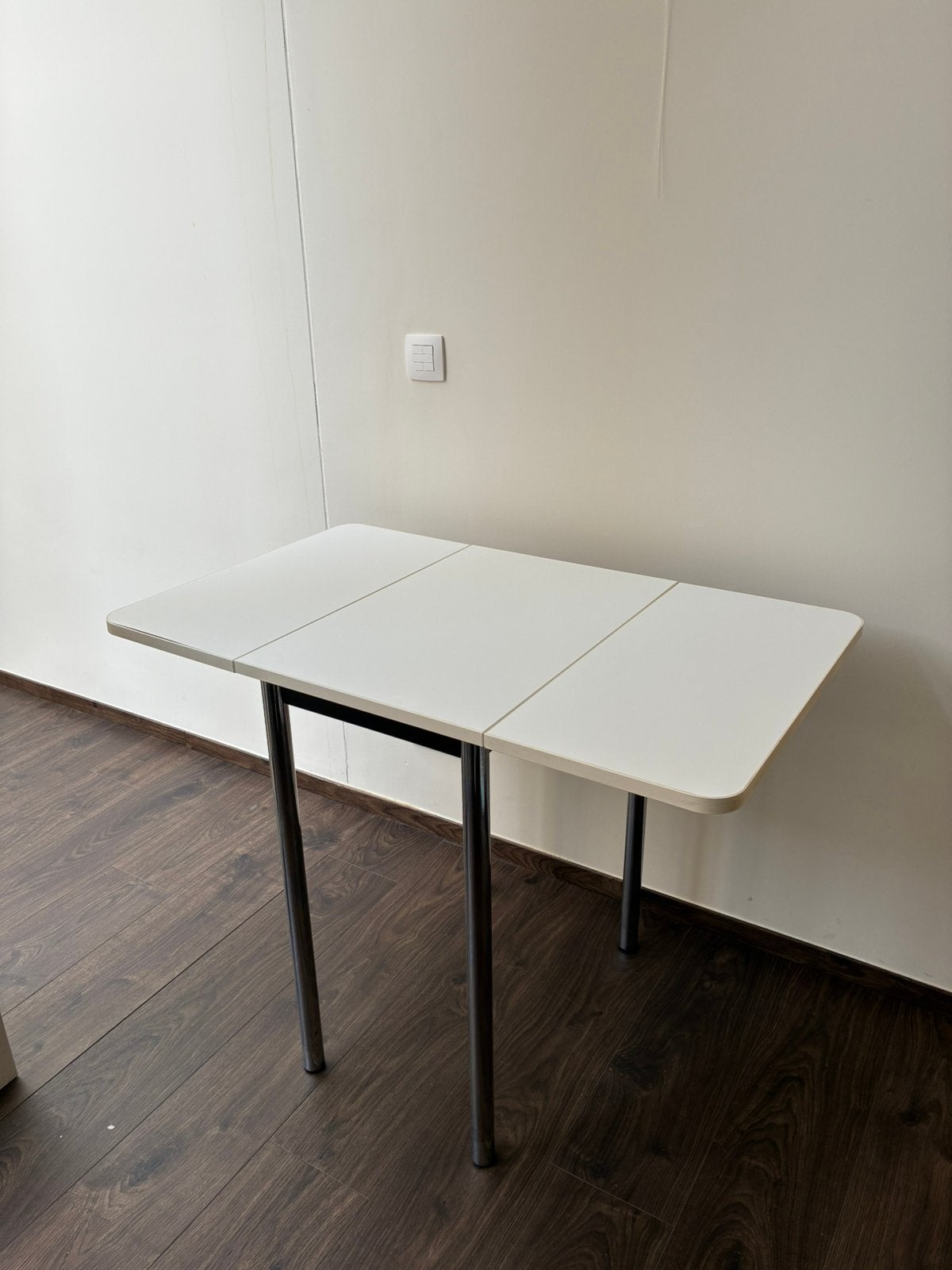 Eettafel, Enlèvement, Comme neuf