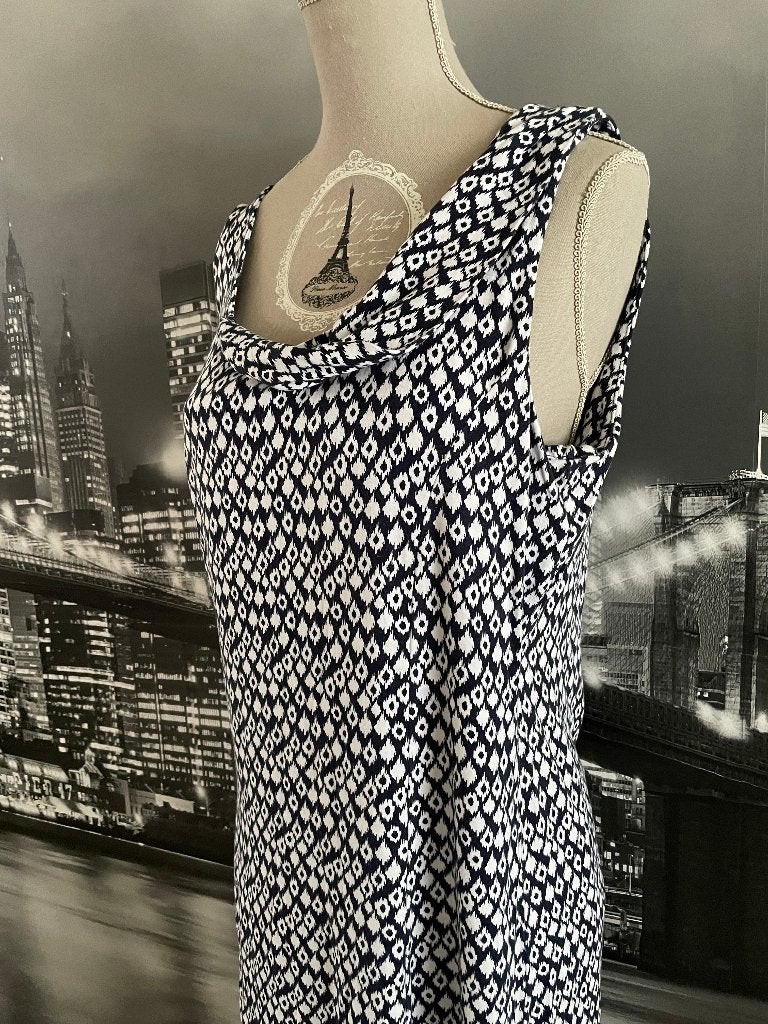 kleed jurk Terre Bleue met grafische print - 44, Kleding | Dames, Jurken, Zo goed als nieuw, Maat 42/44 (L), Blauw, Onder de knie