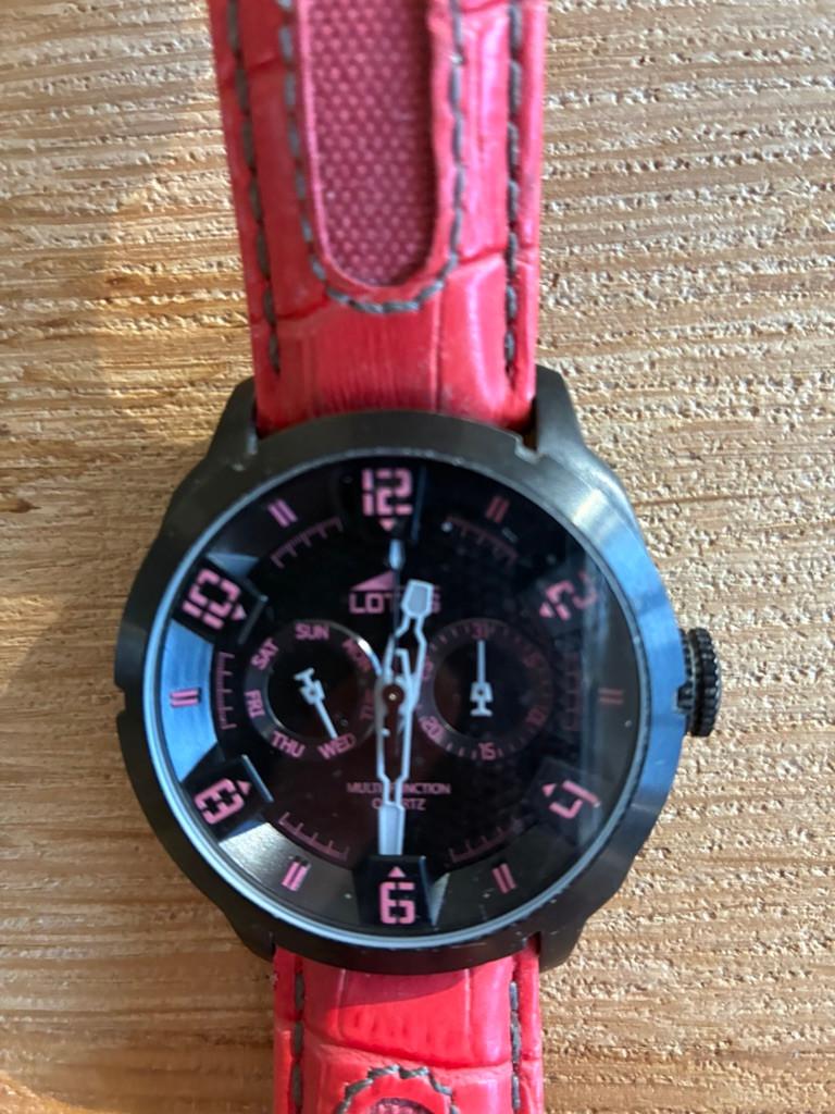 montre LOTUS pour homme, Handtassen en Accessoires, Horloges | Heren, Overige merken, Kunststof, Polshorloge, Ophalen of Verzenden
