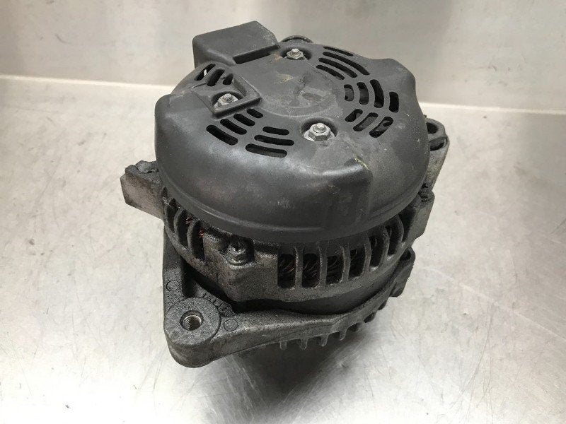 ALTERNATEUR V-Snaar Toyota Urban Cruiser (|2706047030|), Autos : Pièces & Accessoires, Utilisé, Toyota