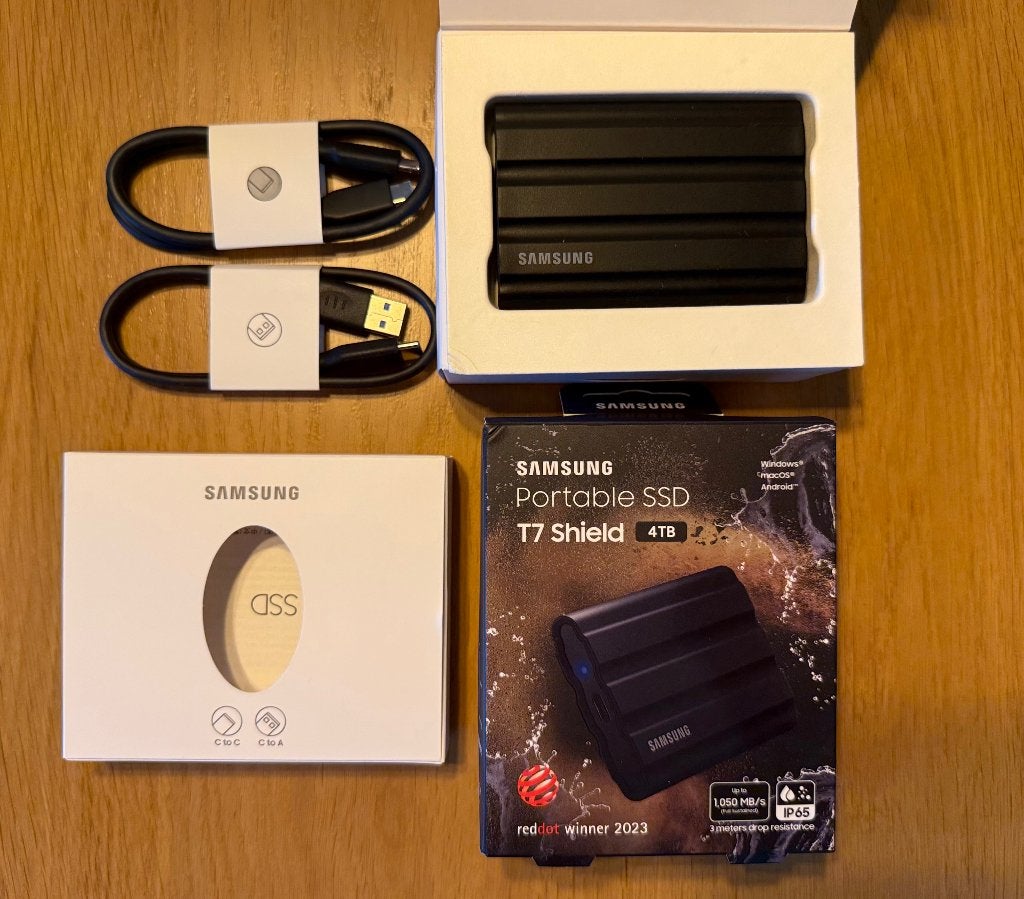 Nieuwe Samsung Portable SSD T7 Shield 4TB, Computers en Software, Ophalen, Nieuw, USB, SSD