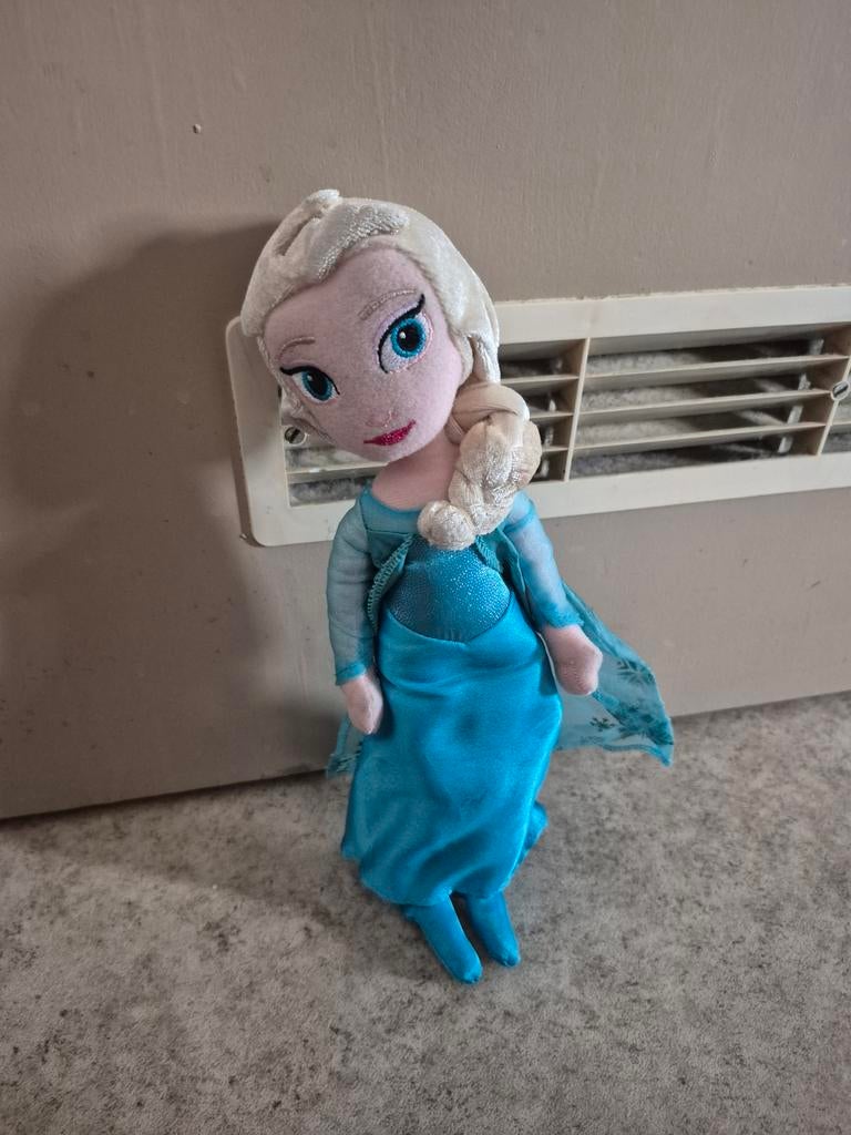 Frozen knuffel popje goede staat, Kinderen en Baby's, Speelgoed | Knuffels en Pluche, Ophalen of Verzenden