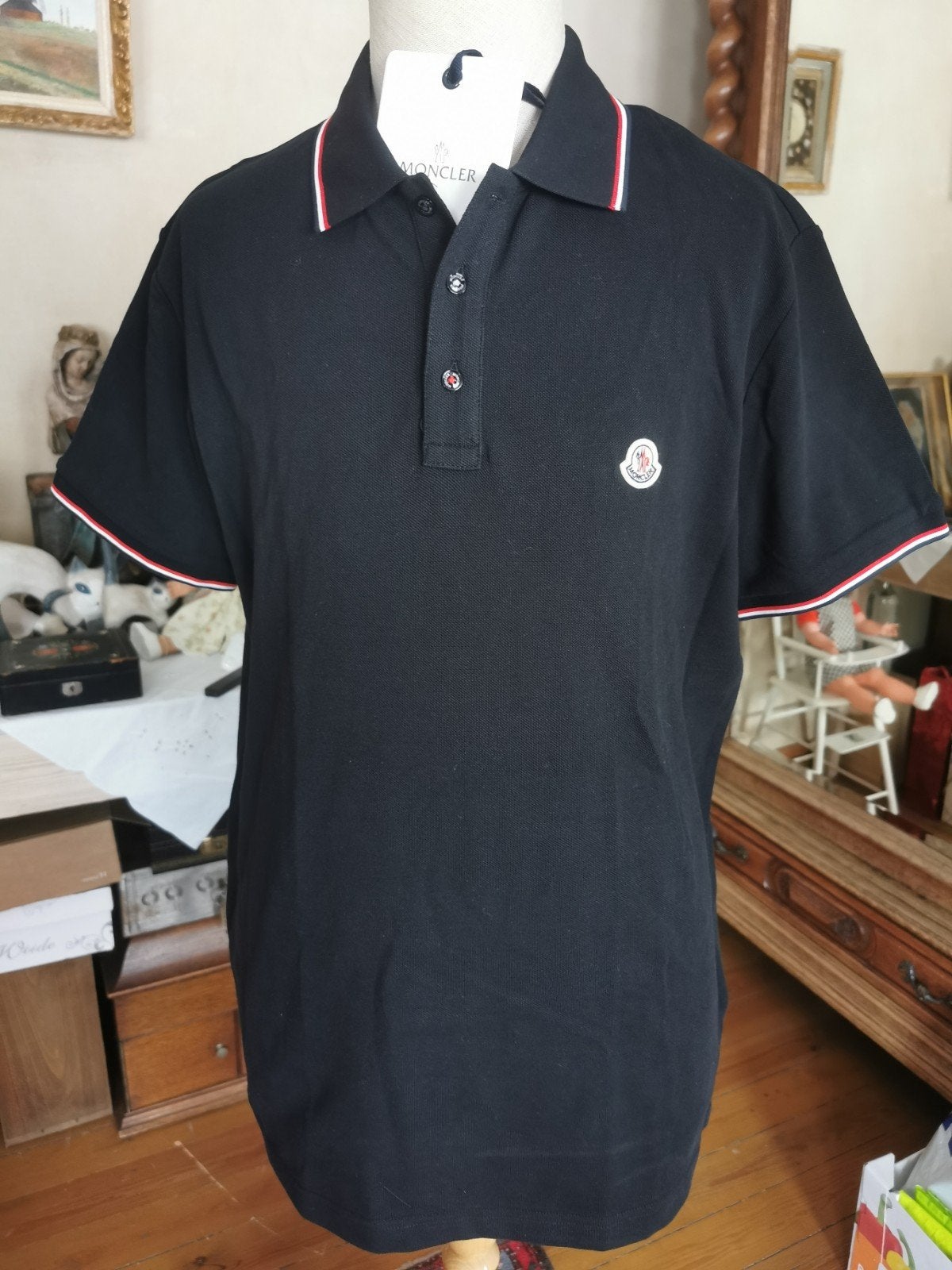 Nouveau polo noir Moncler pour homme, Enlèvement ou Envoi, Taille 56/58 (XL)