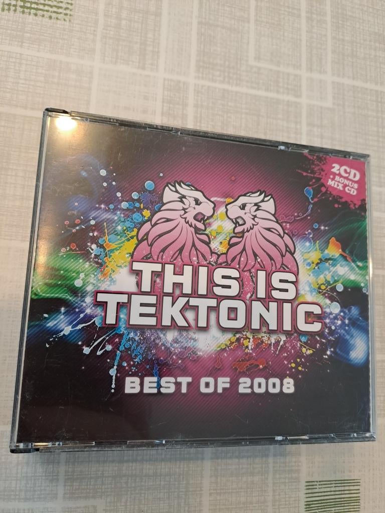 This is Tektonic best of 2008 / 3cd box, CD & DVD, Enlèvement ou Envoi