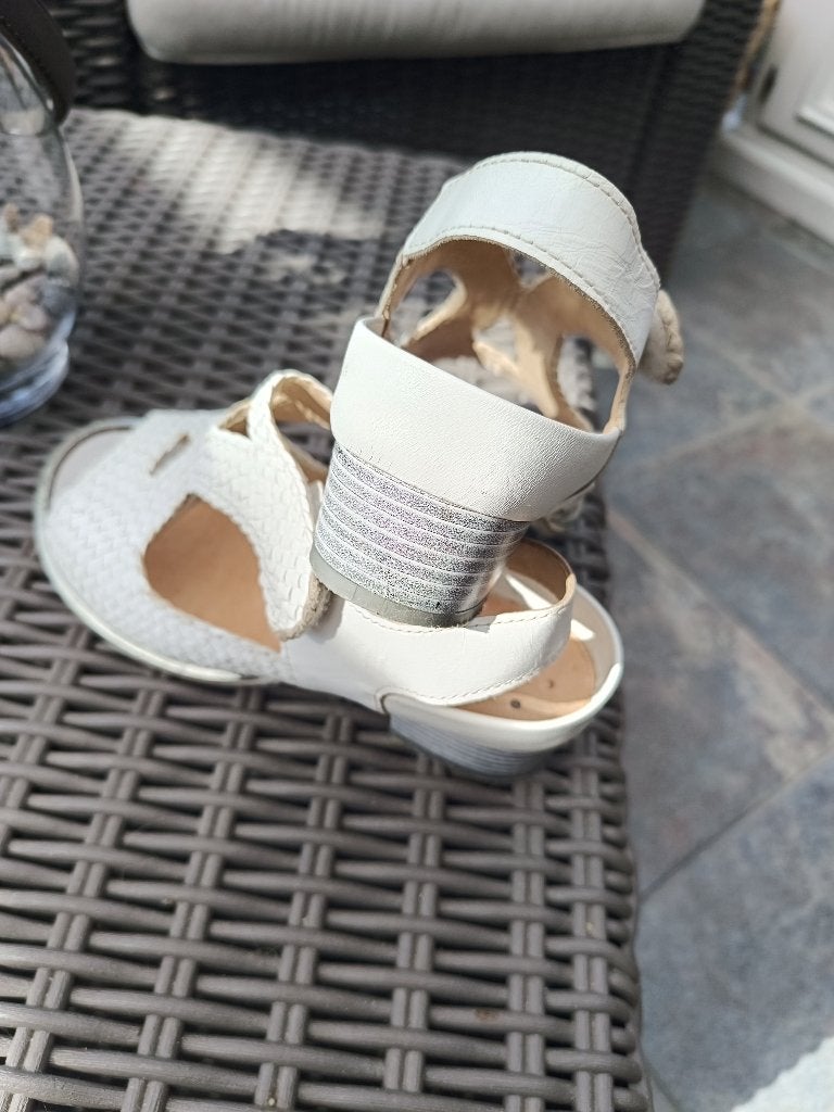Sandalen VERHULST maat 38, Kleding | Dames, Schoenen, Nieuw, Sandalen of Muiltjes, Wit, Ophalen of Verzenden