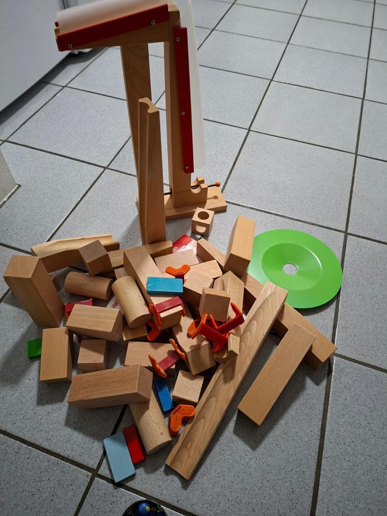 Knikkerset, Enlèvement