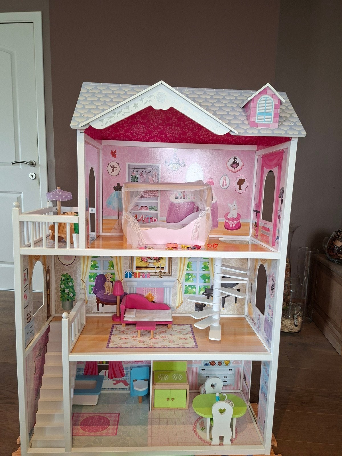 poppenhuis. inclusief meubels, Ophalen, Poppenhuis